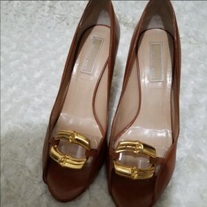 MICHAEL KORS open toe pump. Size 8 Made in Italy